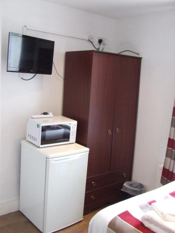 Alexandra Guest House 헤멜헴스테드 외부 사진