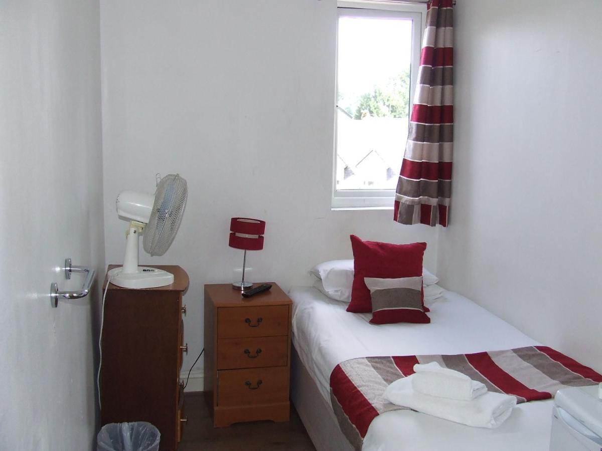 Alexandra Guest House 헤멜헴스테드 객실 사진